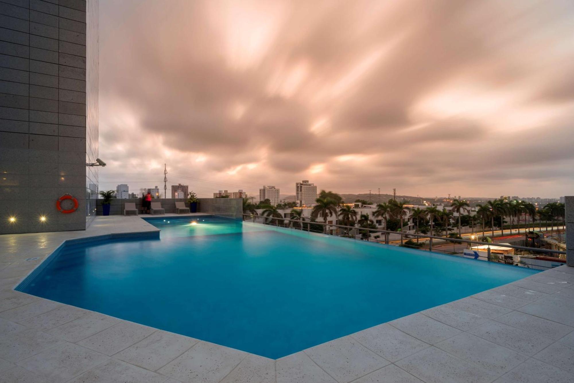 Hilton Garden Inn Barranquilla Баранкила Екстериор снимка