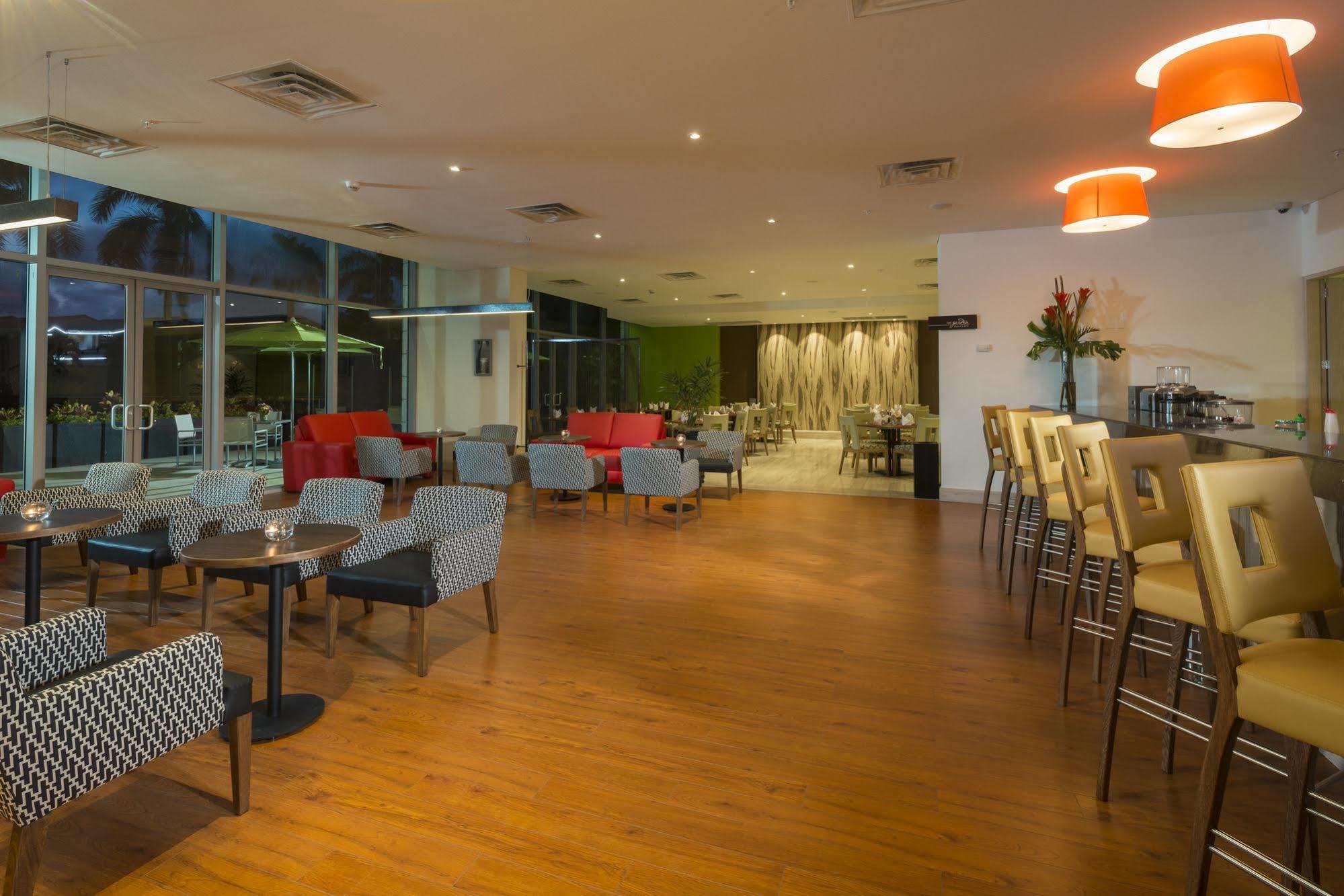 Hilton Garden Inn Barranquilla Баранкила Екстериор снимка