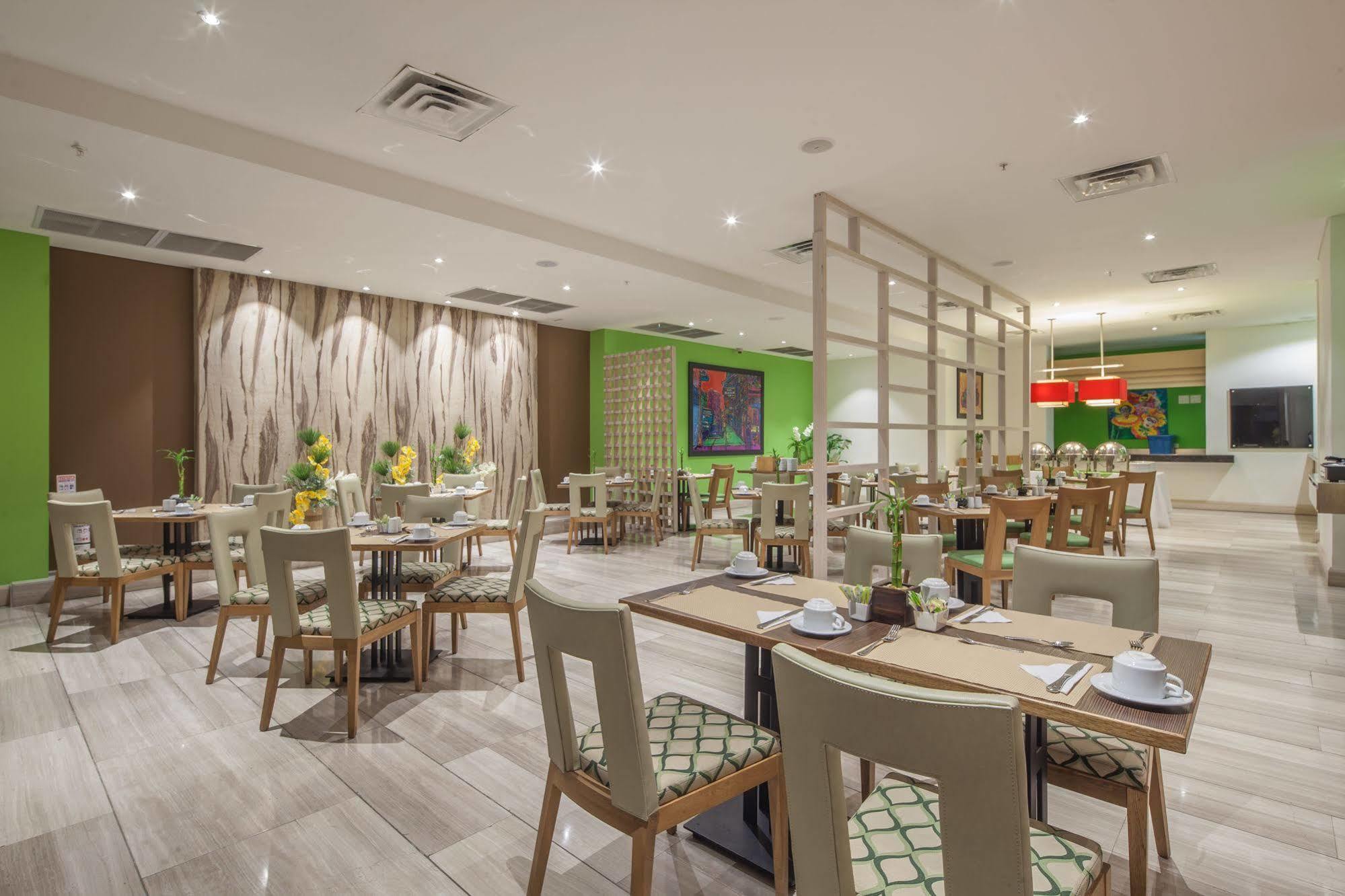 Hilton Garden Inn Barranquilla Баранкила Екстериор снимка